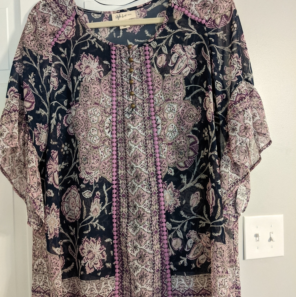 Style and Co sheer blouse PM